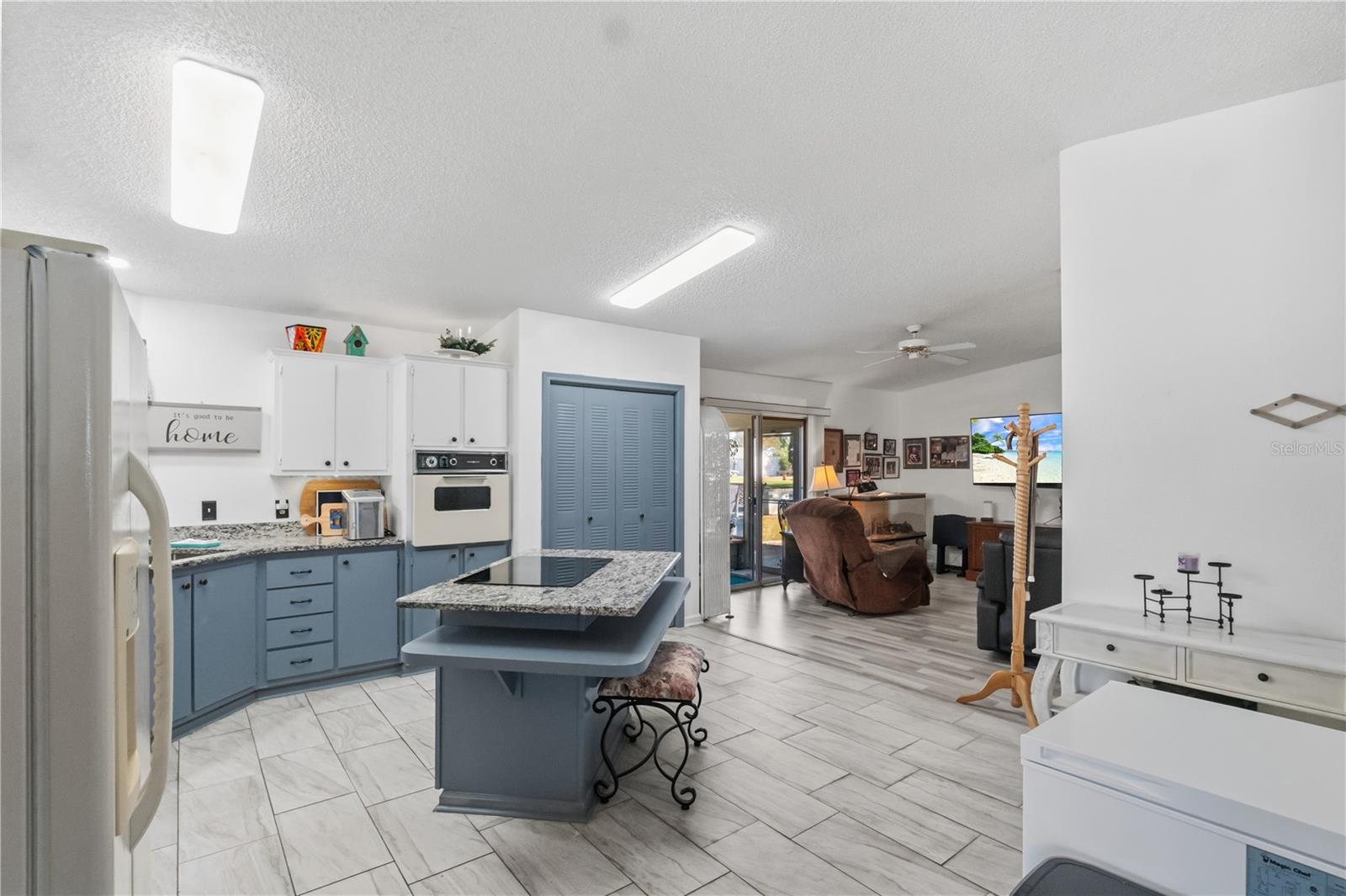 Image 12 of 34 For 1202 Del Toro Drive