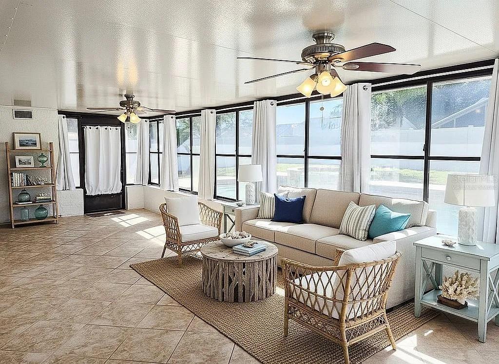 Image 21 of 32 For 5563 Garden Grove Circle