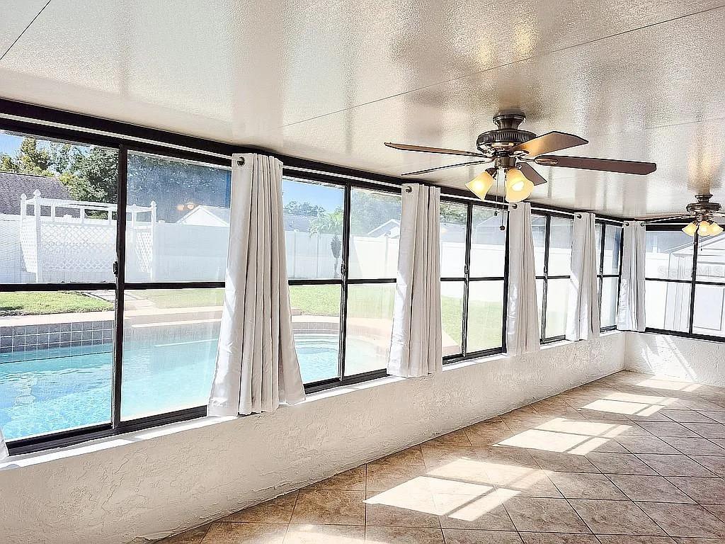 Image 23 of 32 For 5563 Garden Grove Circle