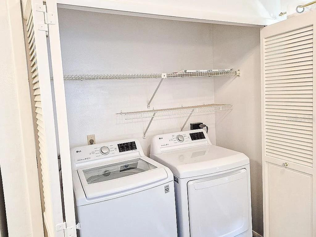 Image 25 of 32 For 5563 Garden Grove Circle