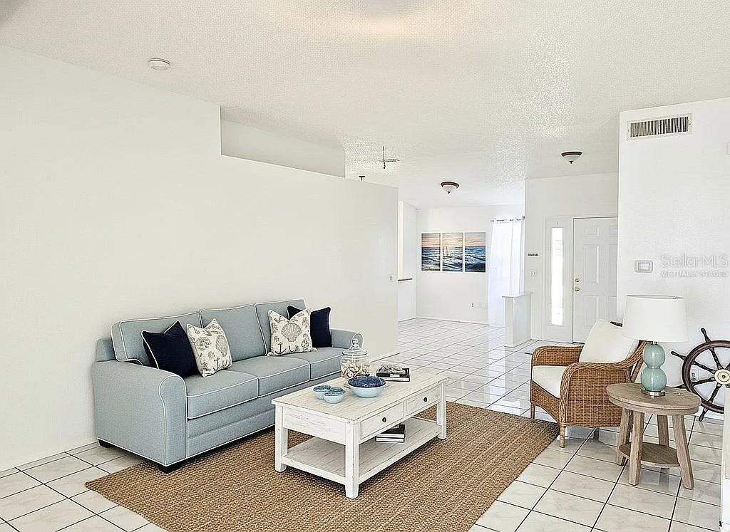 Image 3 of 32 For 5563 Garden Grove Circle