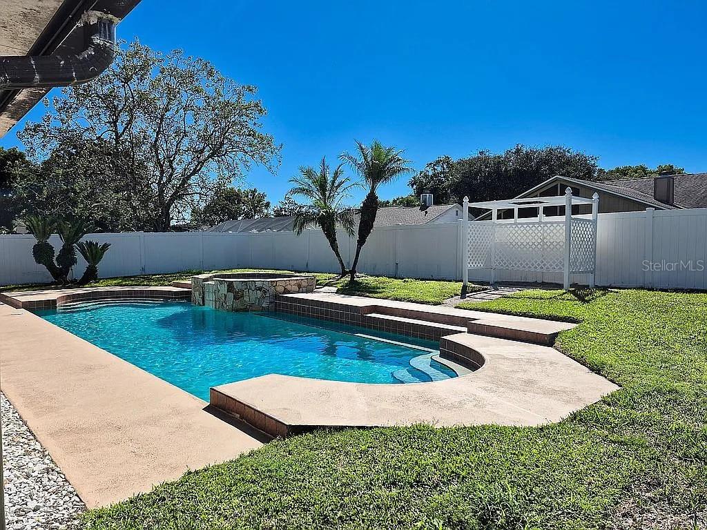 Image 30 of 32 For 5563 Garden Grove Circle