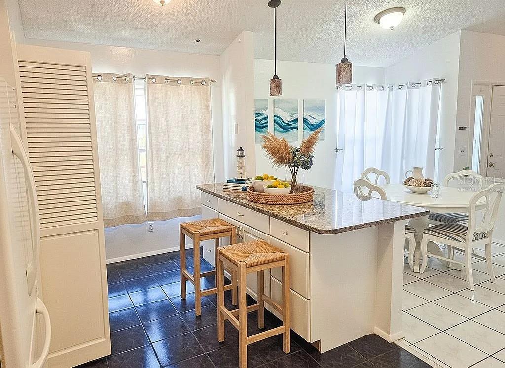 Image 8 of 32 For 5563 Garden Grove Circle