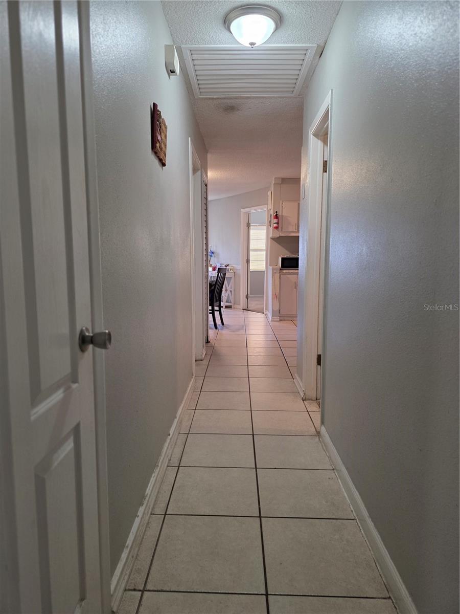 Image 10 of 25 For 804 Lone Oak Drive