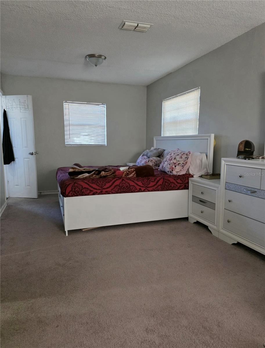 Image 12 of 25 For 804 Lone Oak Drive