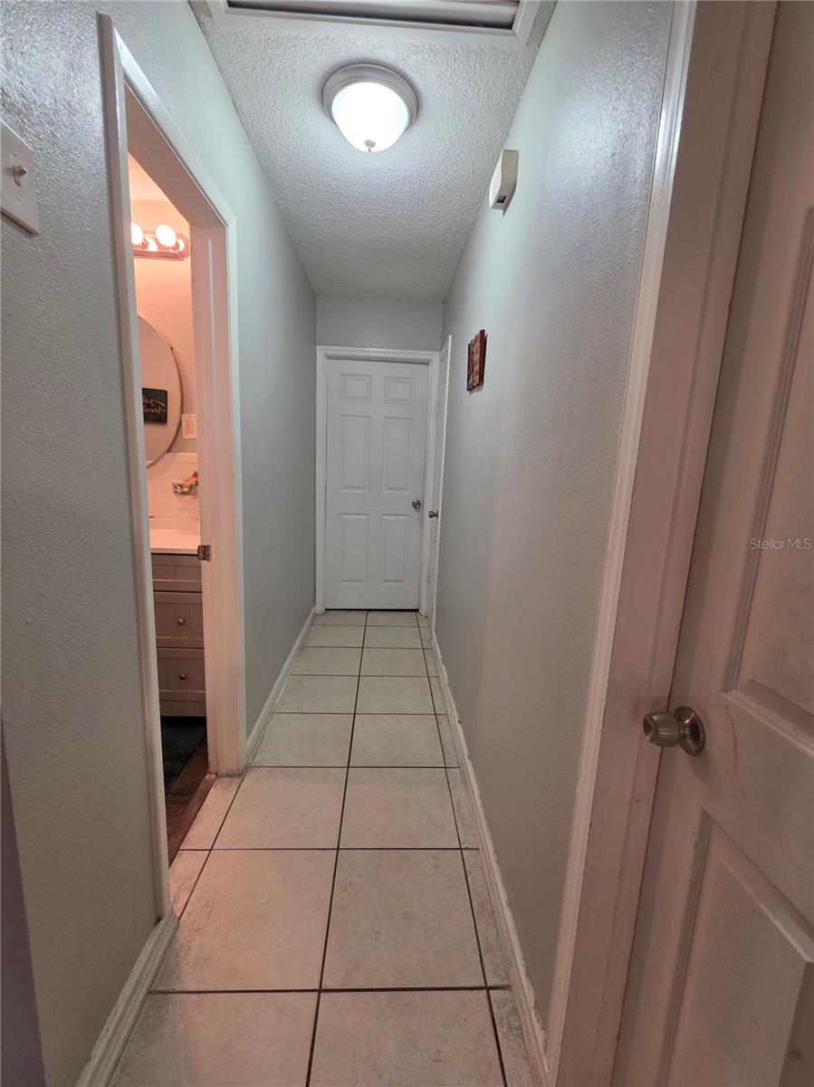 Image 13 of 25 For 804 Lone Oak Drive