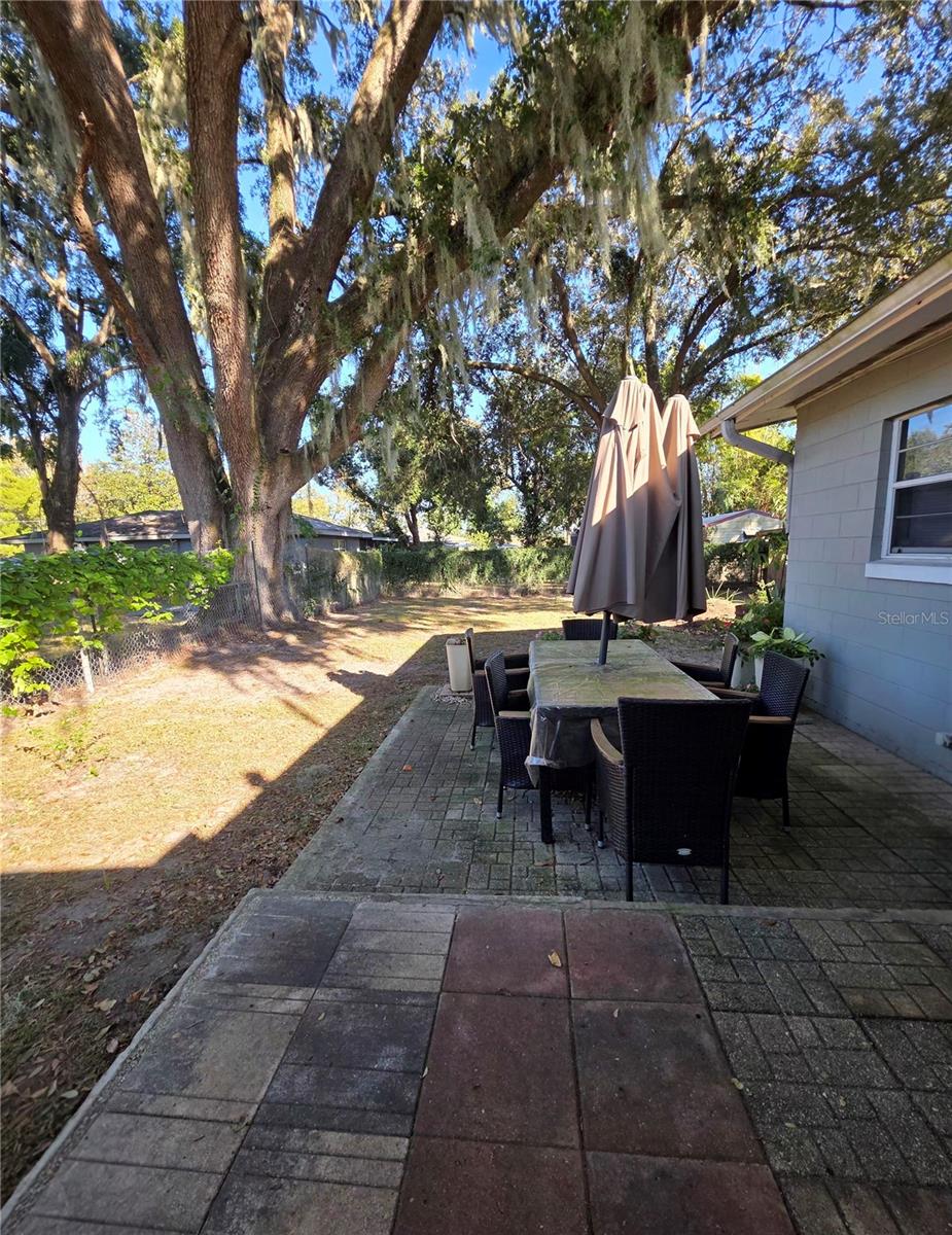 Image 18 of 25 For 804 Lone Oak Drive