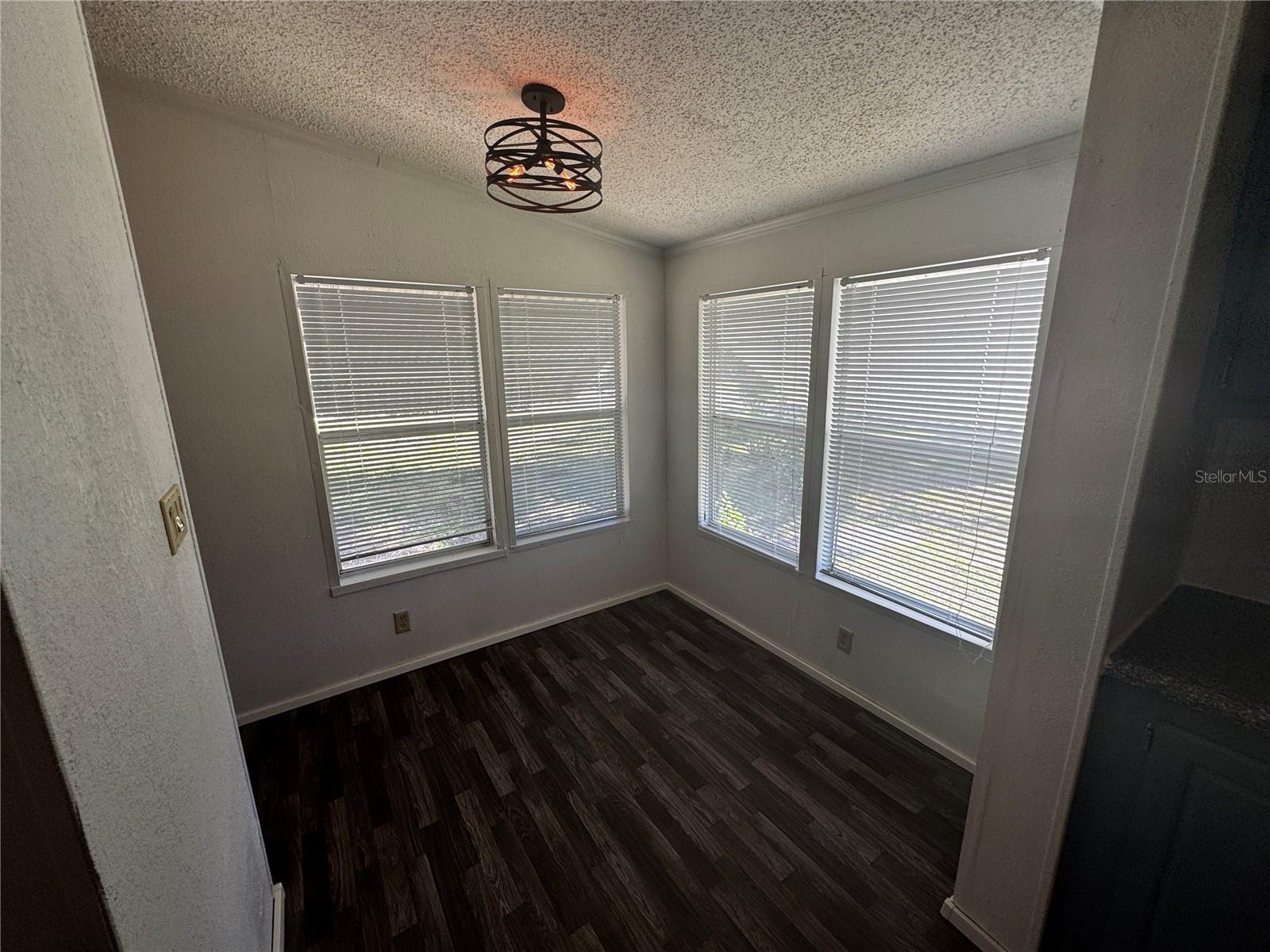 Image 18 of 19 For 1827 Leesburg Boulevard