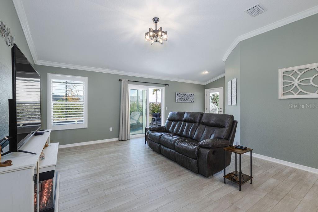 Image 19 of 45 For 1794 Brody Court