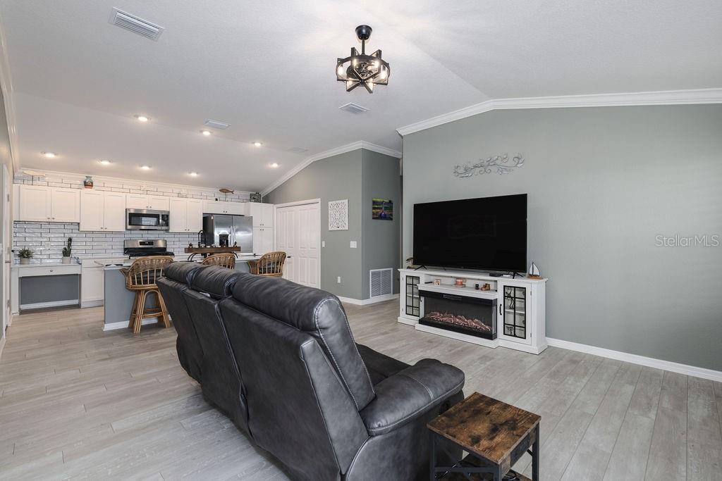 Image 4 of 45 For 1794 Brody Court