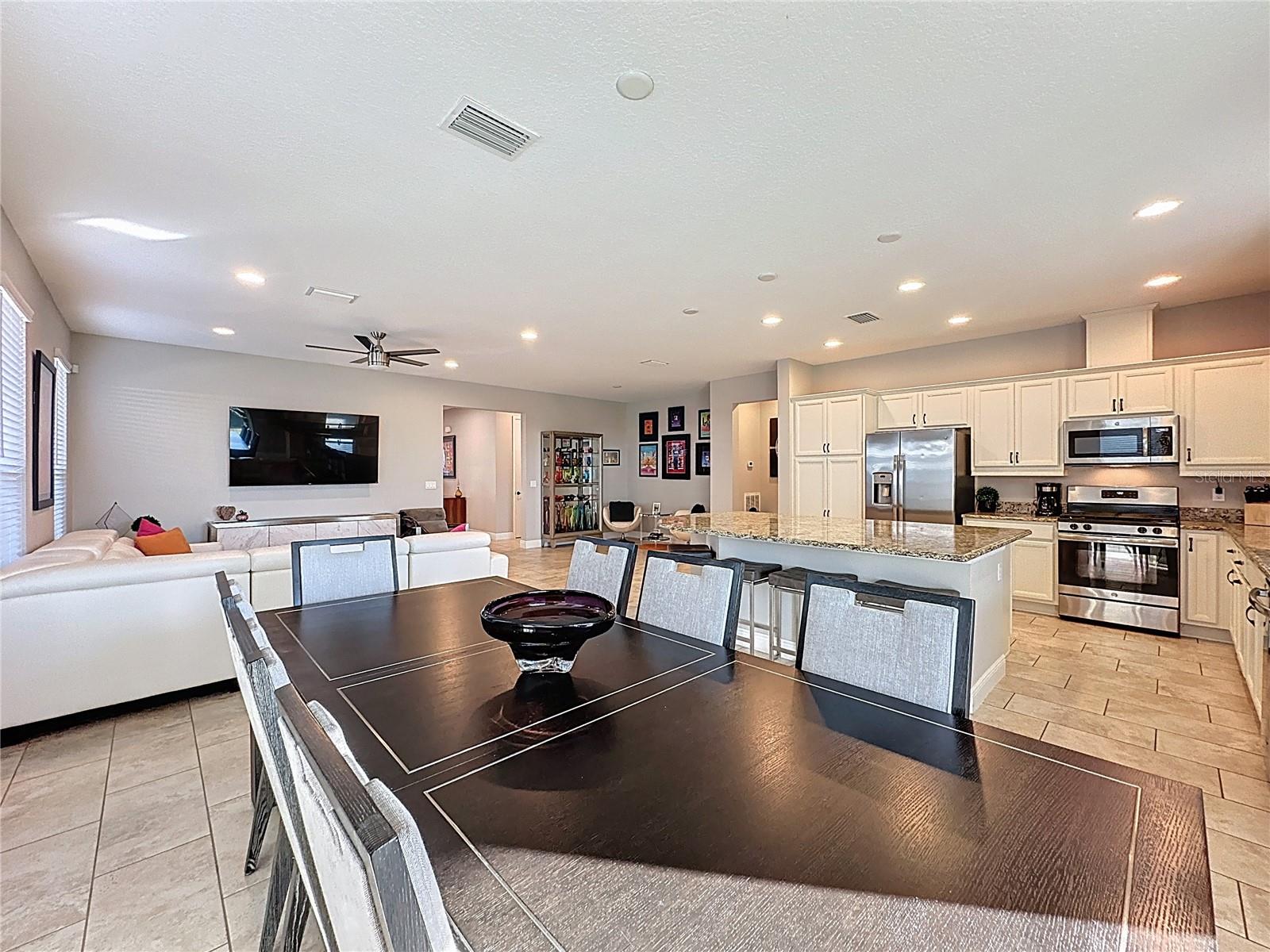 Image 15 of 79 For 115 Silver Maple Road