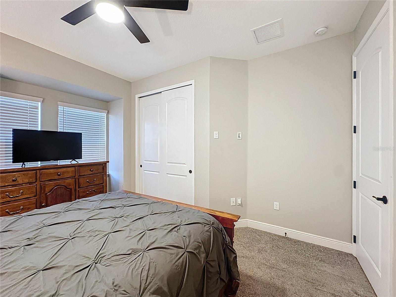 Image 23 of 79 For 115 Silver Maple Road