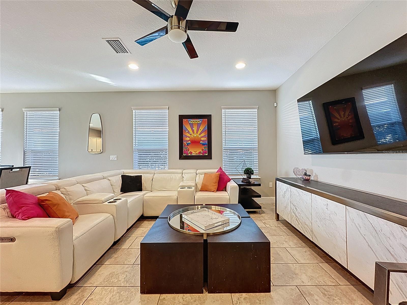 Image 8 of 79 For 115 Silver Maple Road