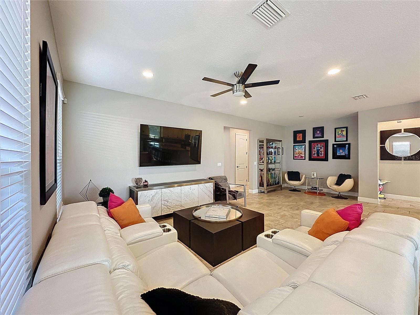 Image 9 of 79 For 115 Silver Maple Road