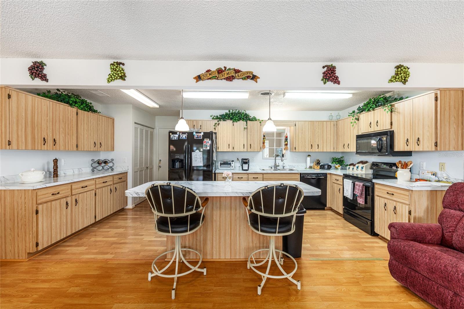 Image 17 of 46 For 9257 82nd Terrace B