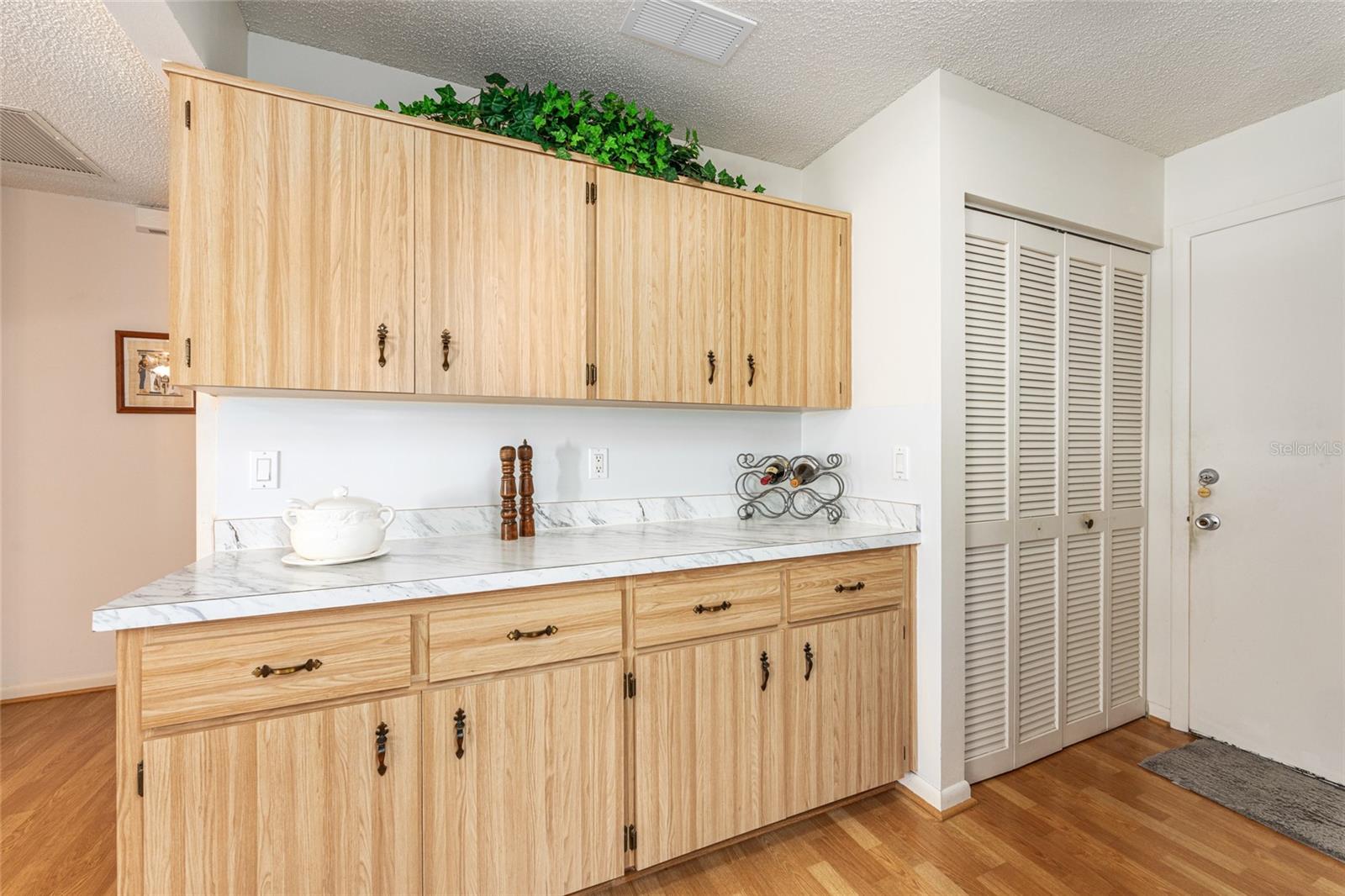 Image 22 of 46 For 9257 82nd Terrace B