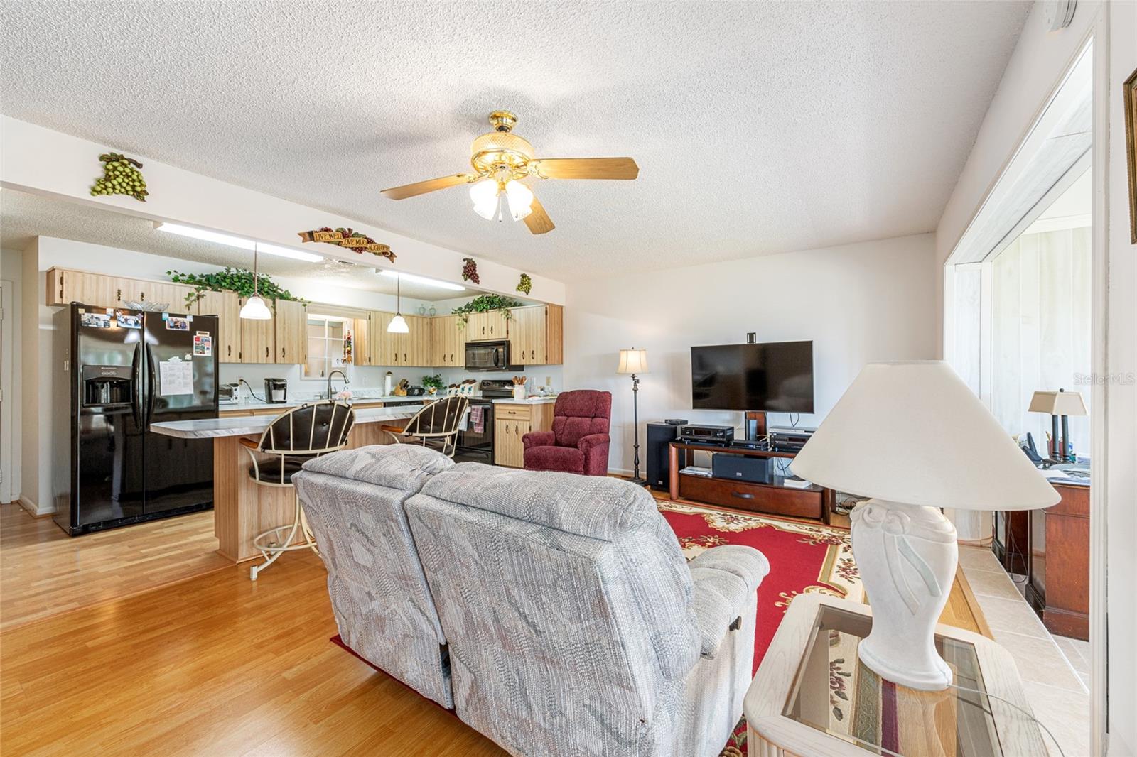 Image 24 of 46 For 9257 82nd Terrace B