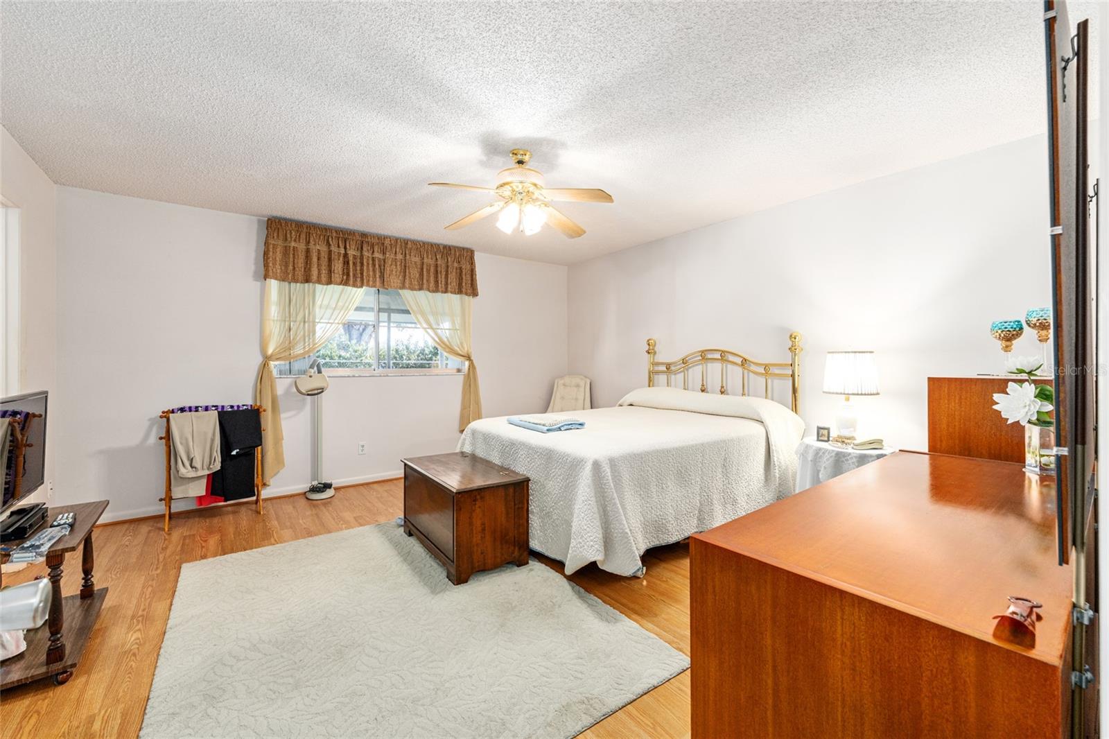 Image 28 of 46 For 9257 82nd Terrace B