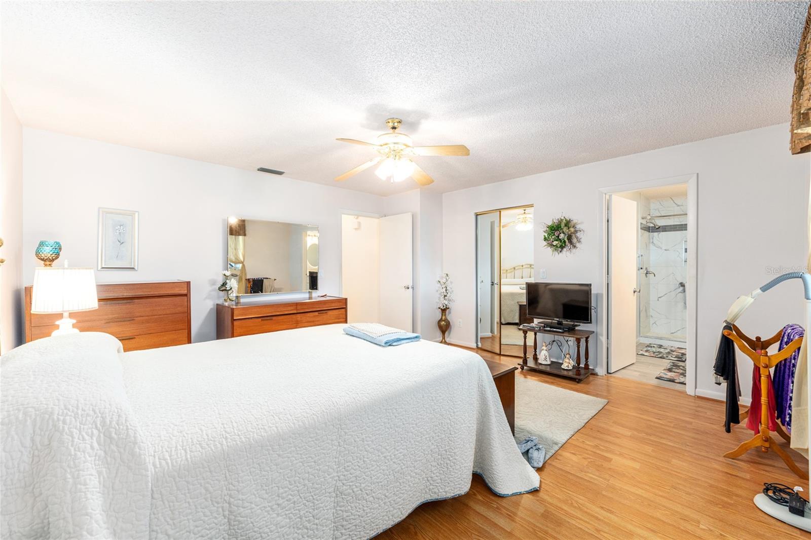 Image 29 of 46 For 9257 82nd Terrace B