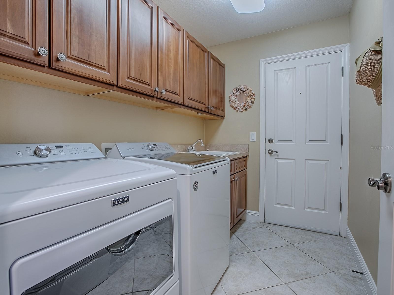 Image 30 of 43 For 752 Harvey Lane