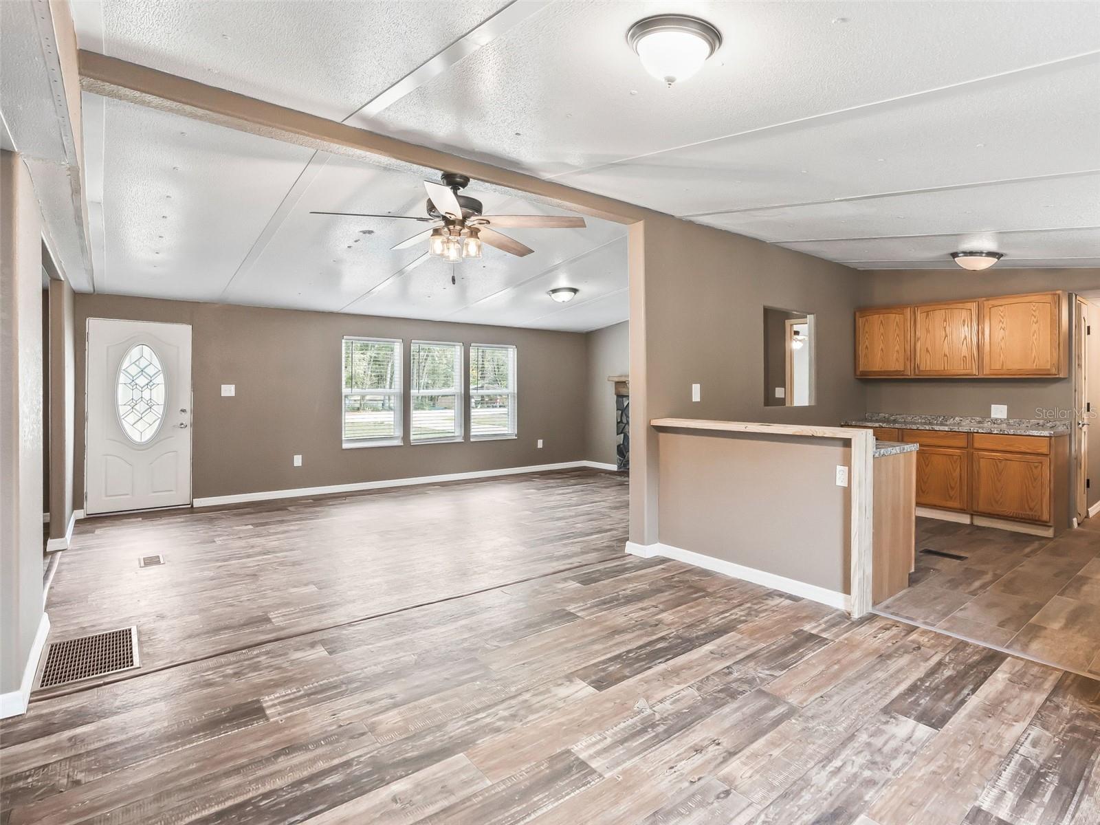 Image 10 of 37 For 17586 133rd Court