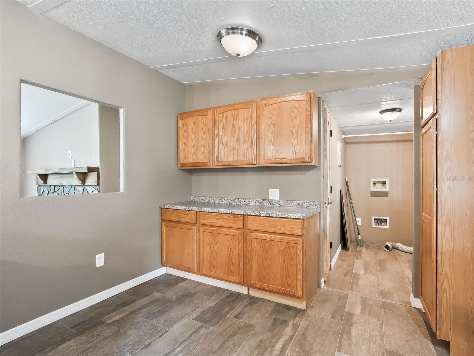 Image 11 of 37 For 17586 133rd Court