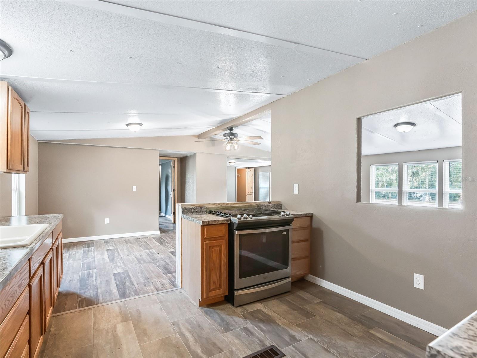 Image 13 of 37 For 17586 133rd Court