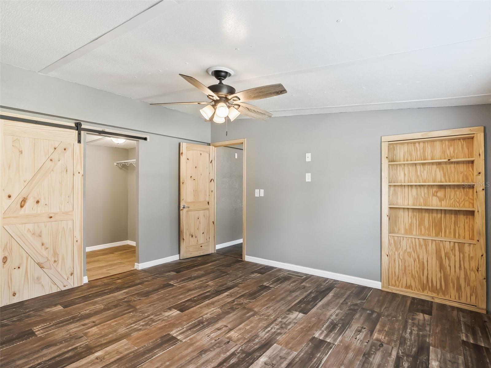 Image 17 of 37 For 17586 133rd Court