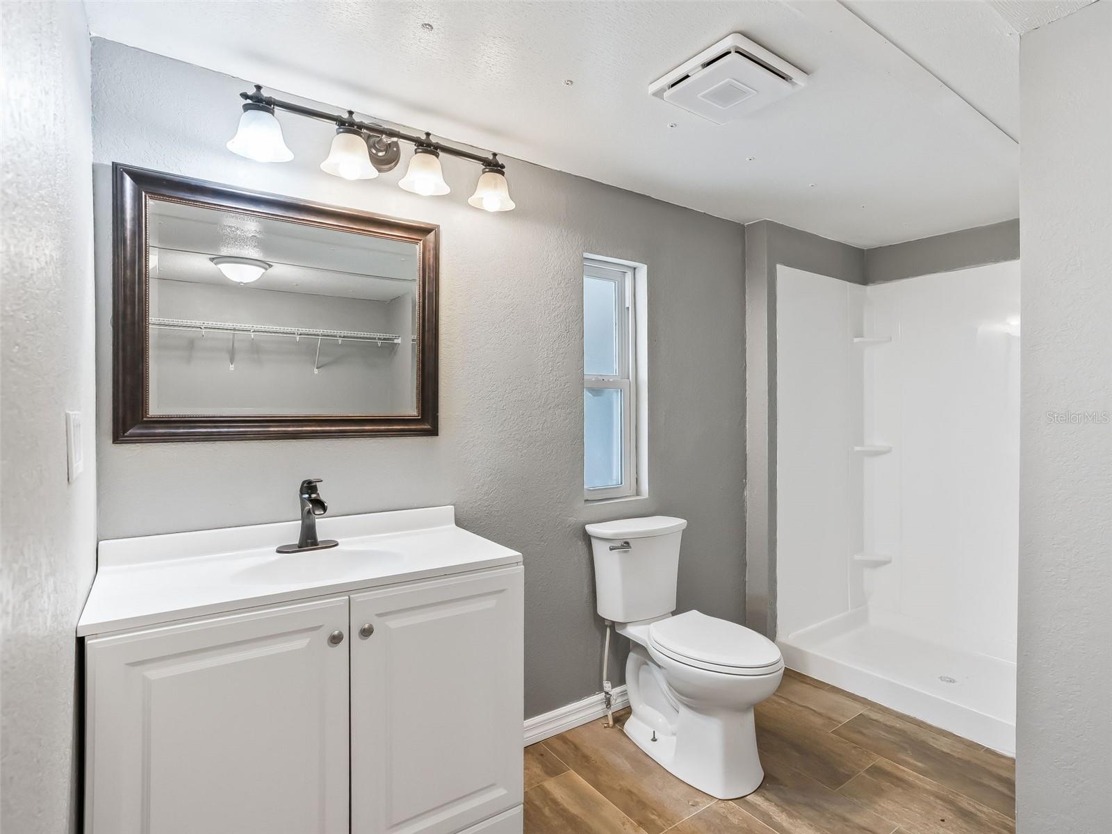 Image 18 of 37 For 17586 133rd Court