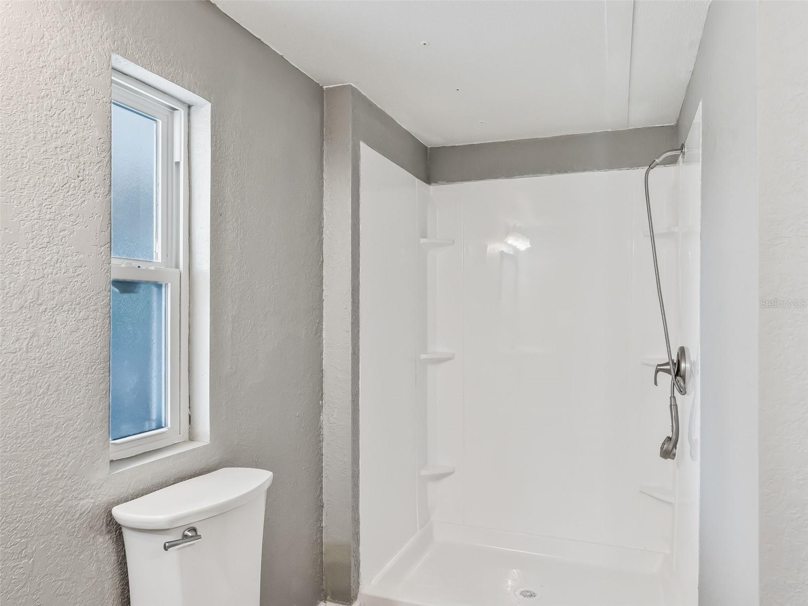 Image 19 of 37 For 17586 133rd Court