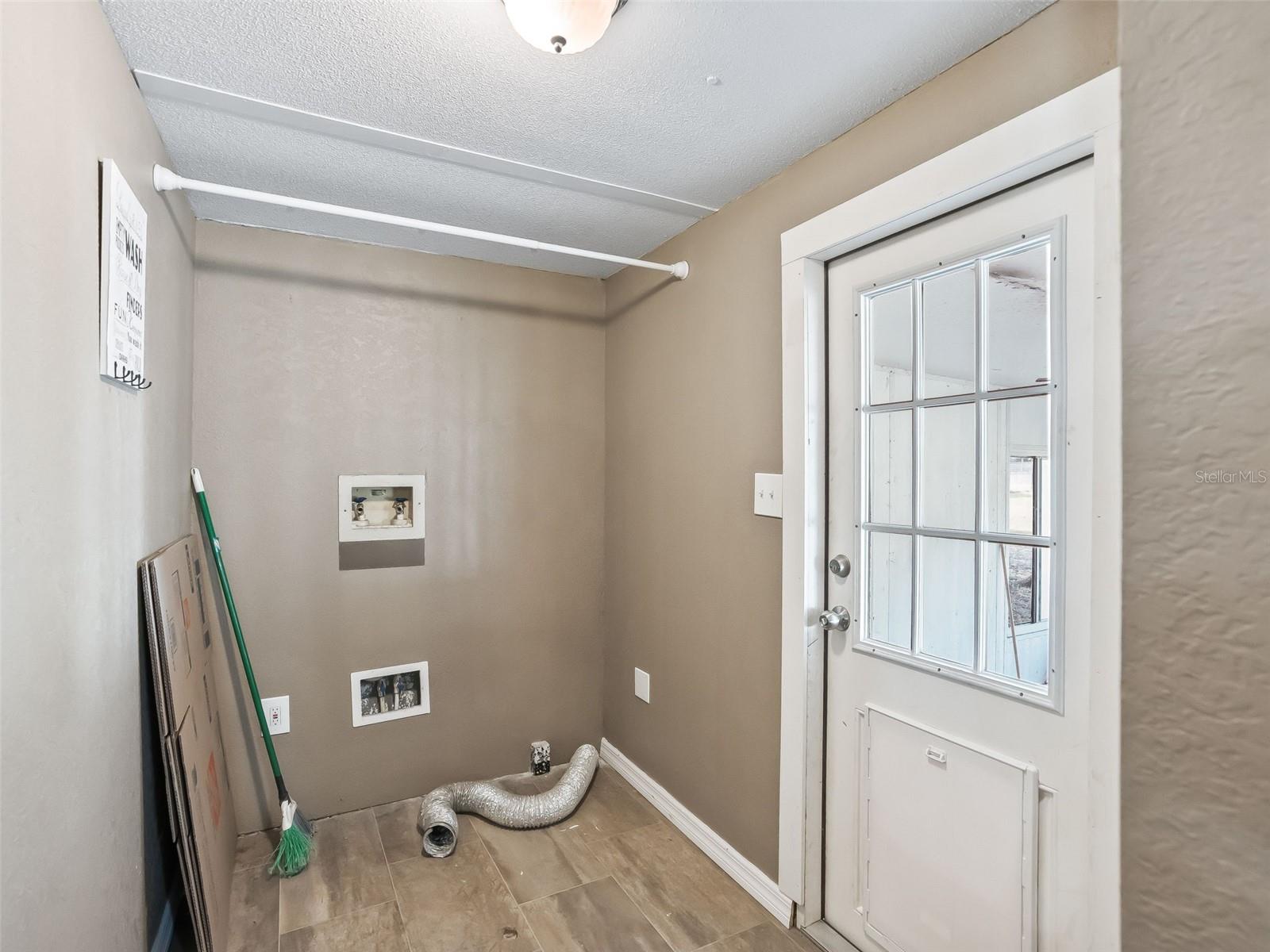 Image 24 of 37 For 17586 133rd Court