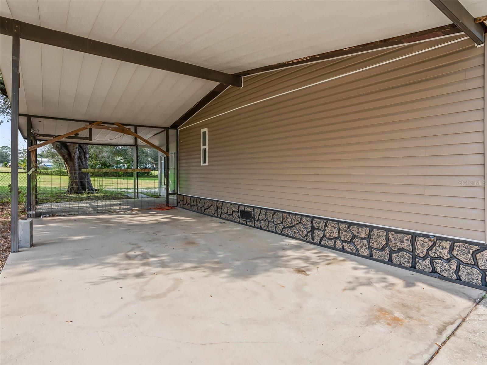 Image 28 of 37 For 17586 133rd Court