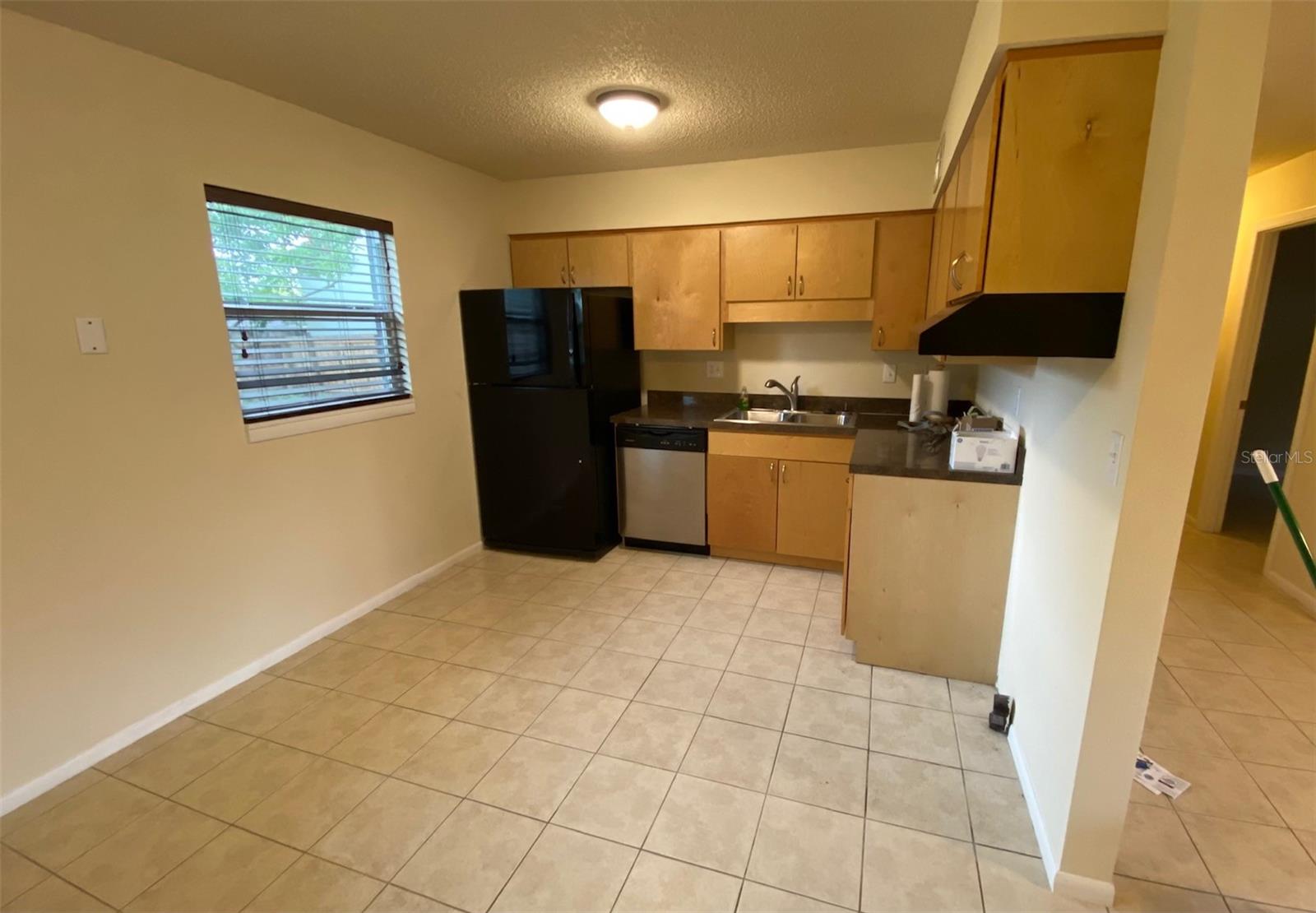 Image 3 of 7 For 607 Ridge Place