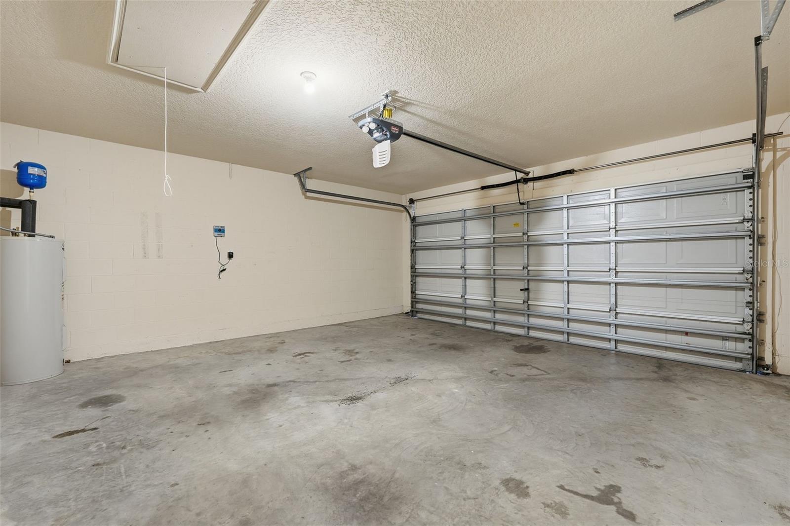 Image 27 of 43 For 2179 Bexley Drive