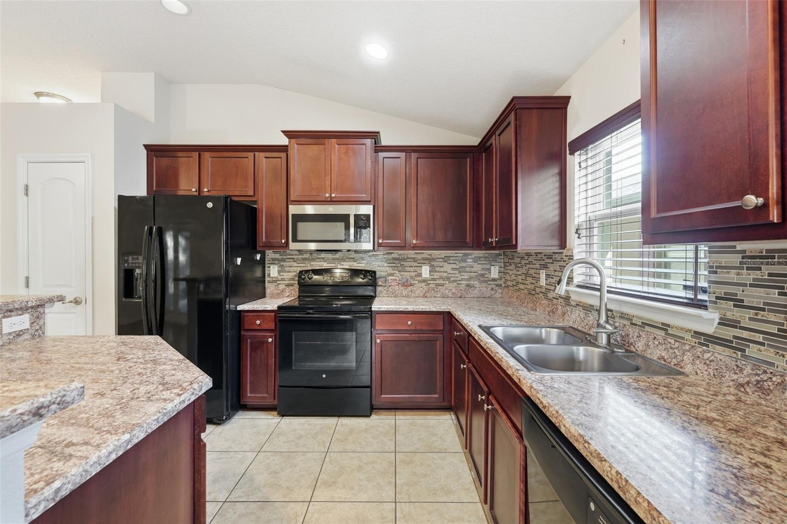 Image 3 of 43 For 2179 Bexley Drive