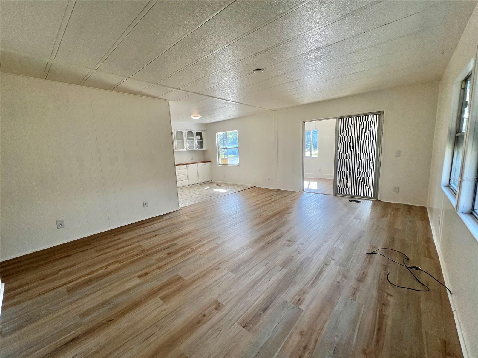 Image 12 of 52 For 222 Hawthorne Boulevard