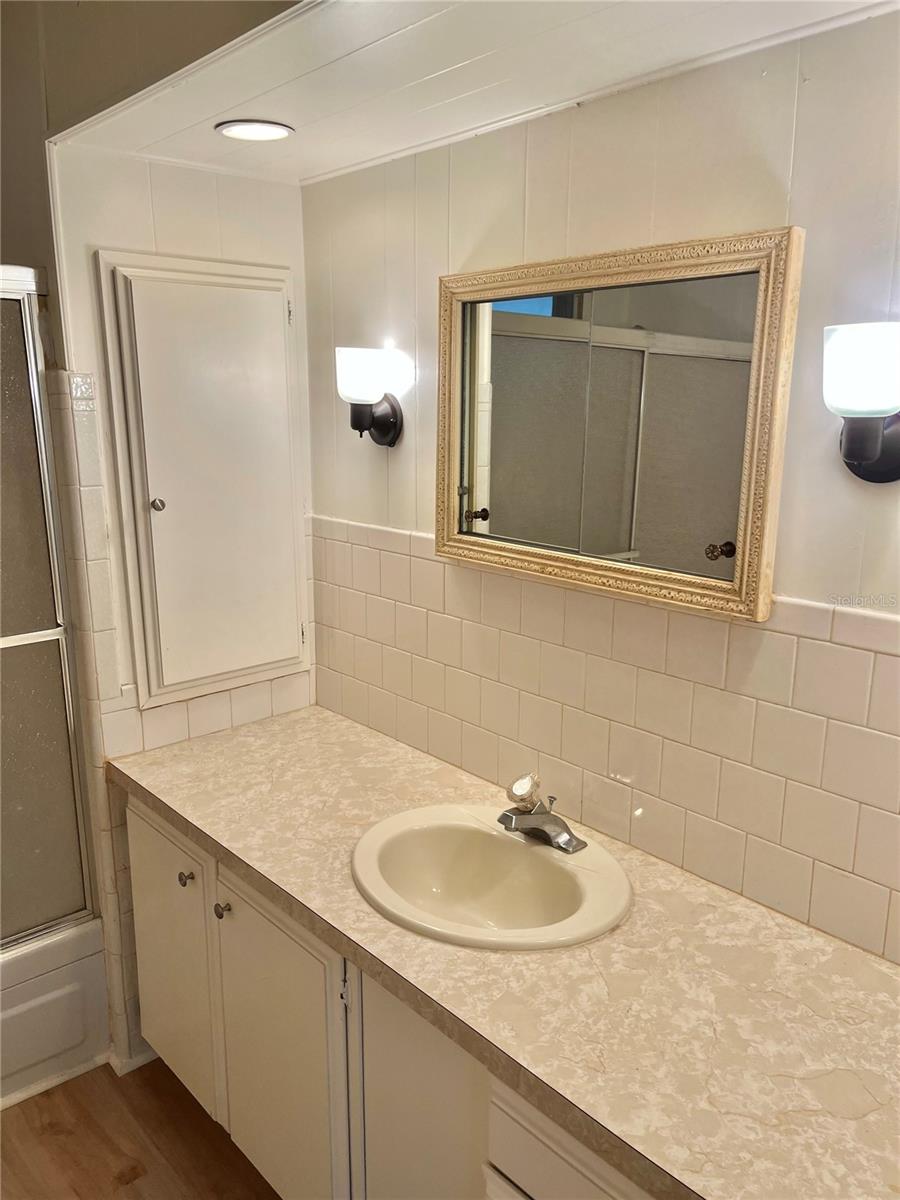 Image 37 of 52 For 222 Hawthorne Boulevard