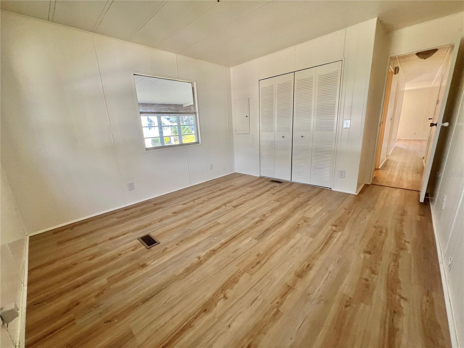 Image 9 of 52 For 222 Hawthorne Boulevard