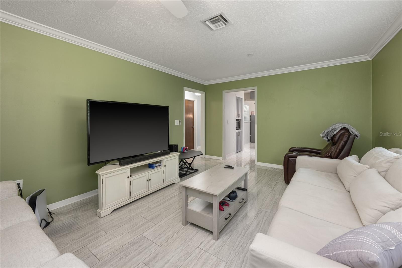 Image 14 of 29 For 4221 Lake Eleanor Drive