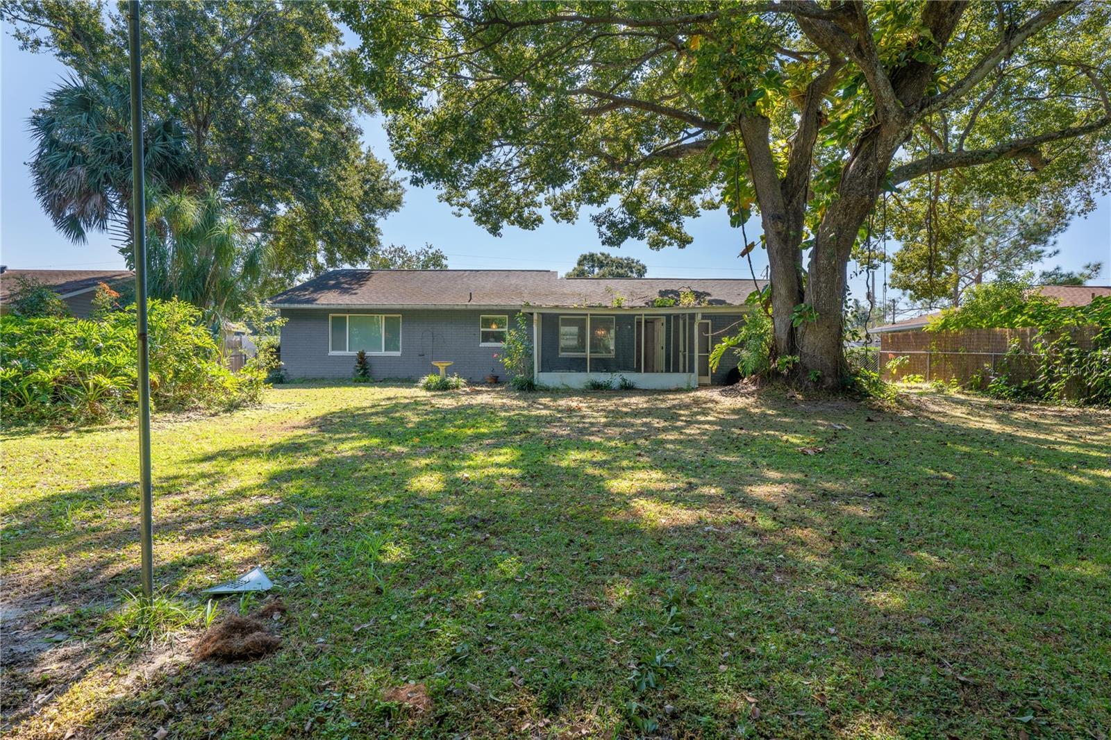 Image 27 of 29 For 4221 Lake Eleanor Drive