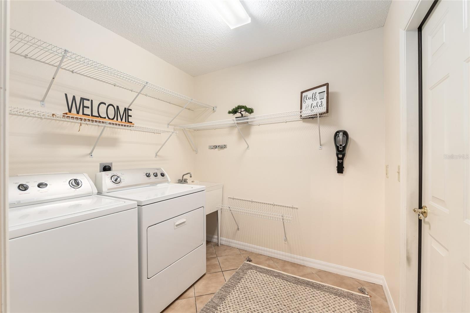 Image 10 of 49 For 703 Melendez Way