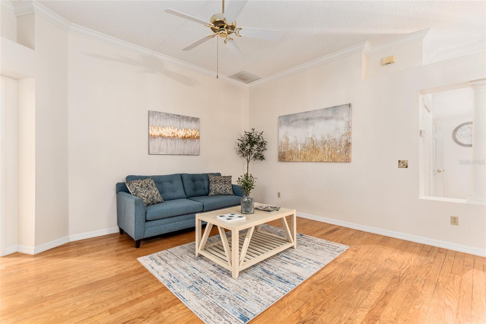 Image 14 of 49 For 703 Melendez Way