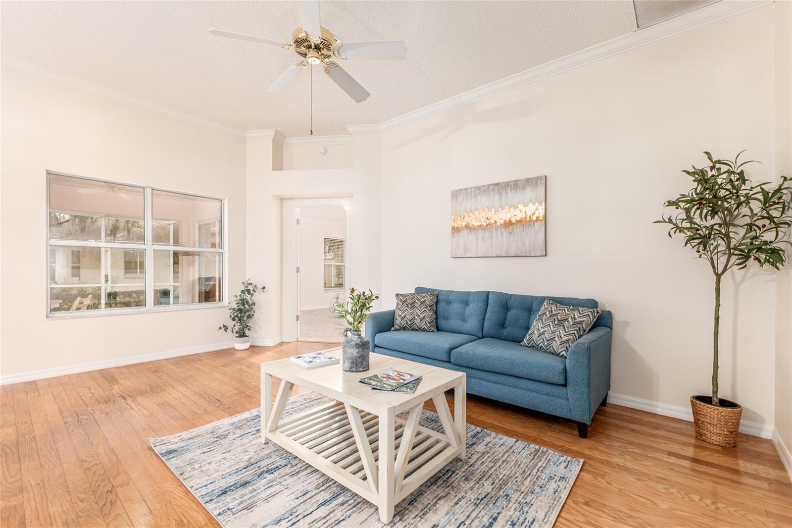 Image 26 of 49 For 703 Melendez Way