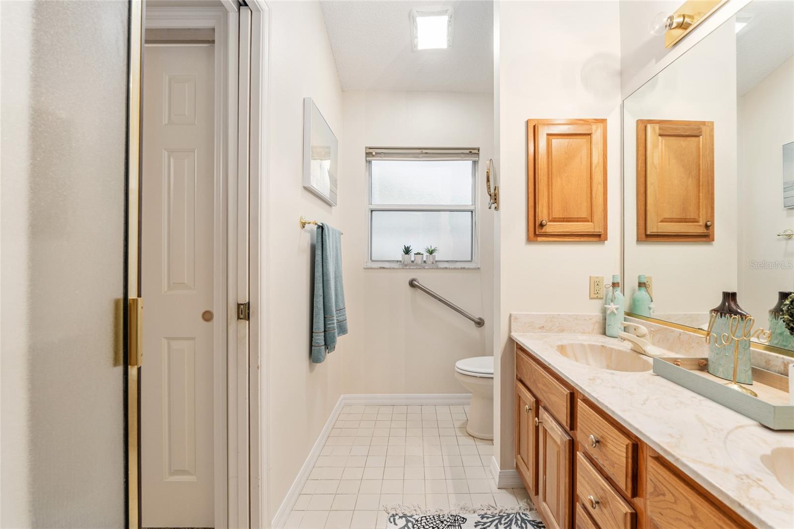 Image 32 of 49 For 703 Melendez Way