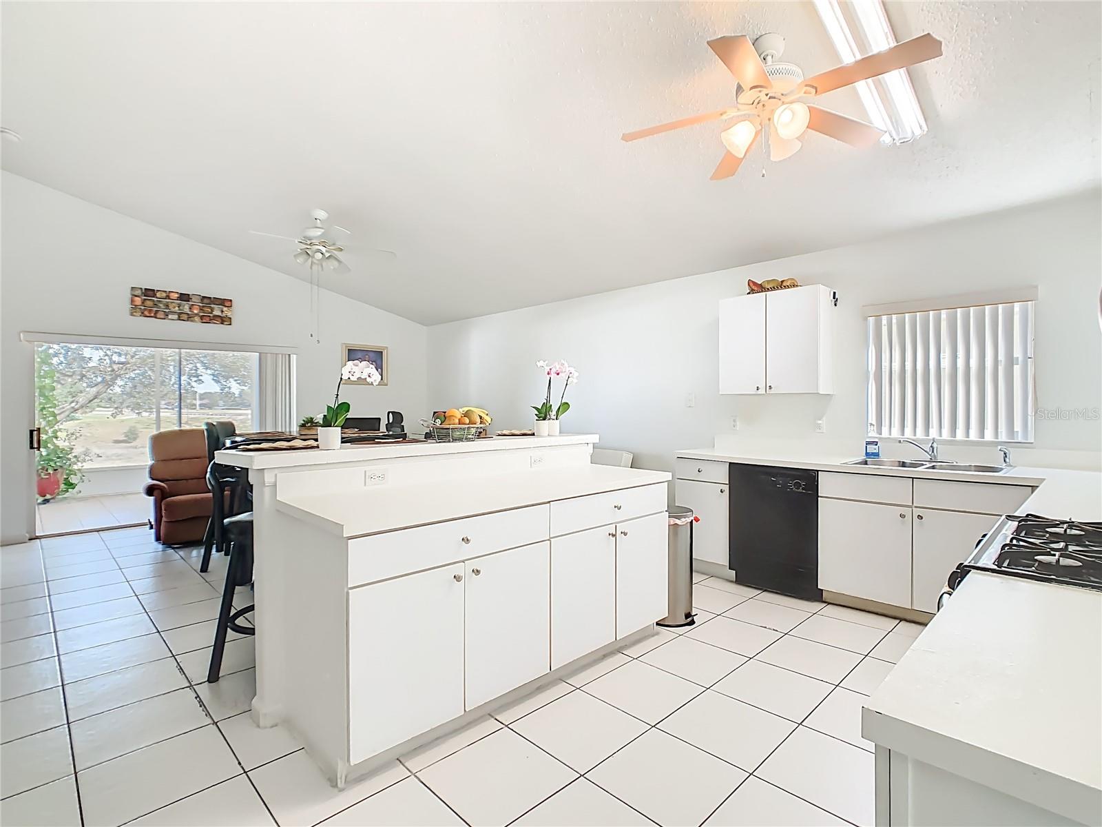 Image 4 of 27 For 15933 Bay Vista Drive