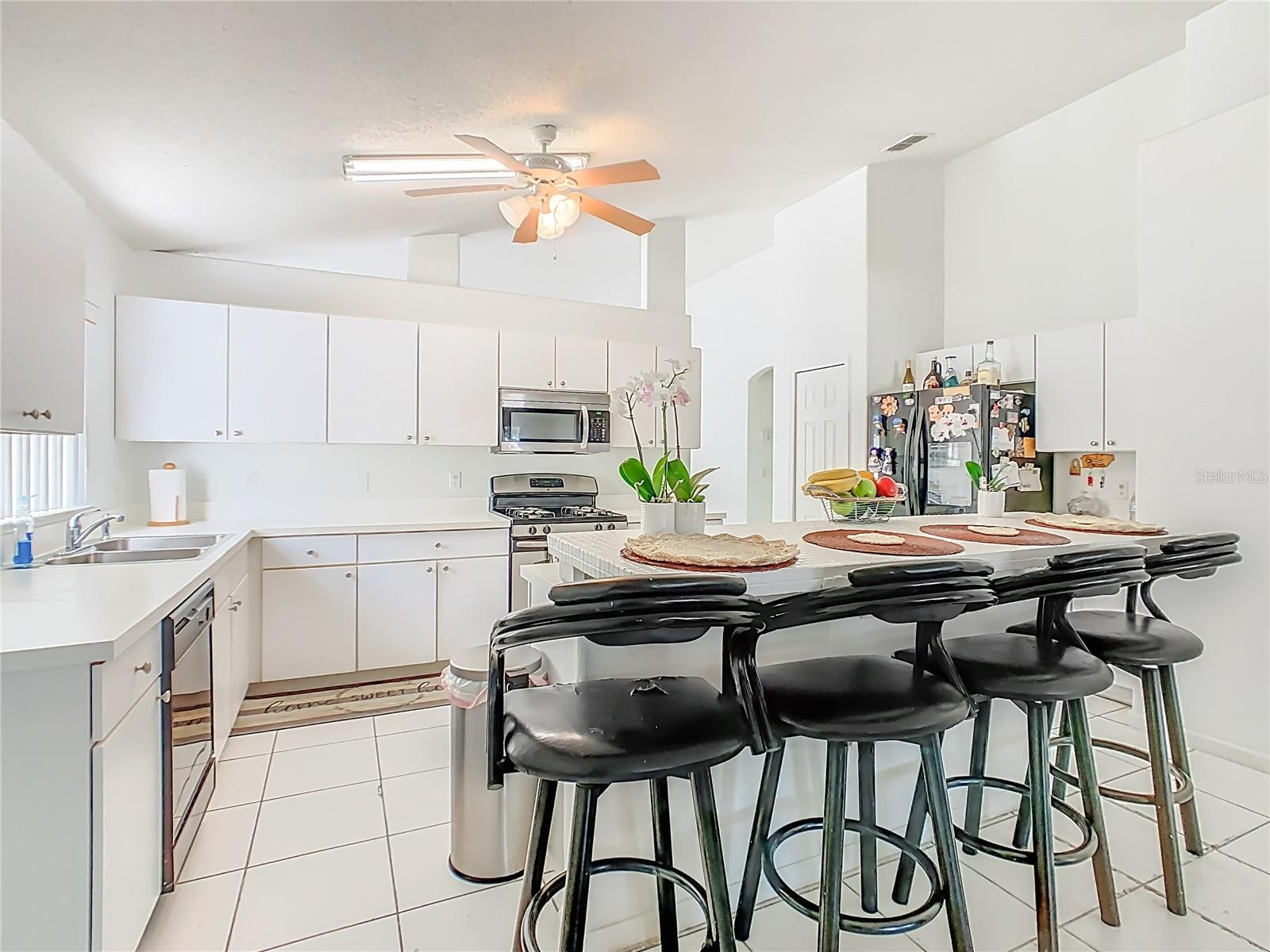 Image 7 of 27 For 15933 Bay Vista Drive