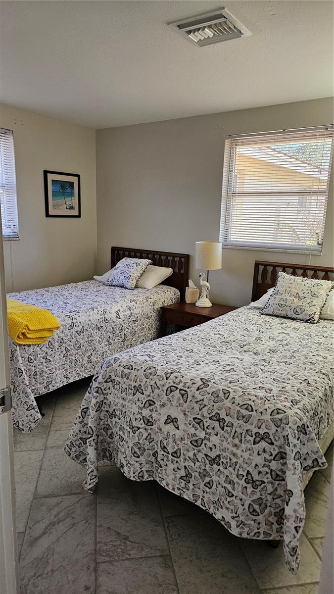 Image 11 of 21 For 516 Villas Drive