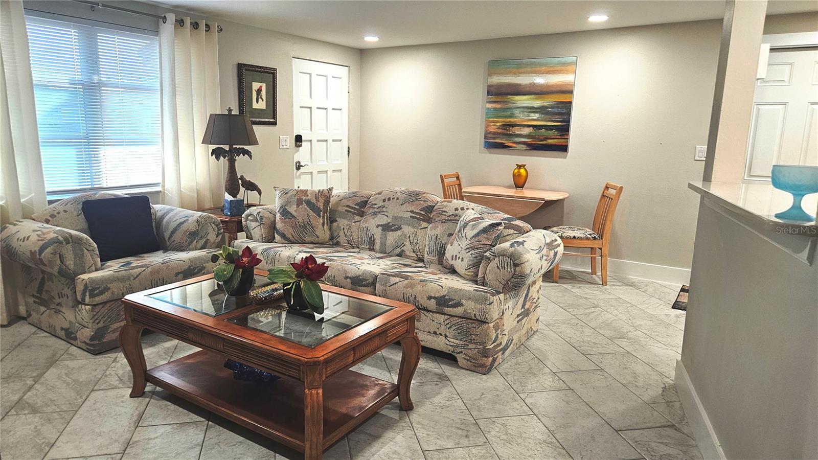 Image 3 of 21 For 516 Villas Drive