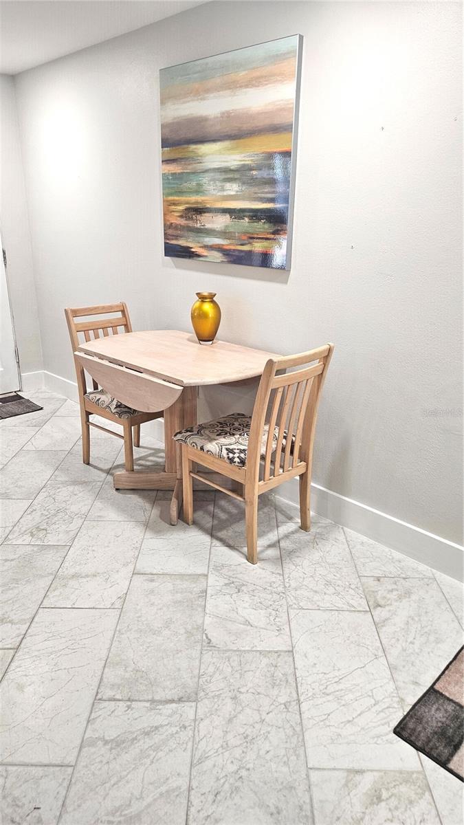 Image 4 of 21 For 516 Villas Drive