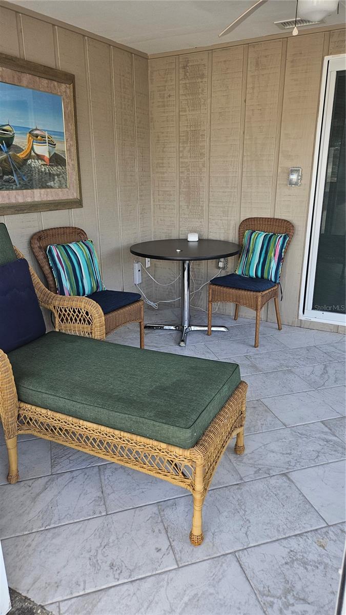 Image 6 of 21 For 516 Villas Drive